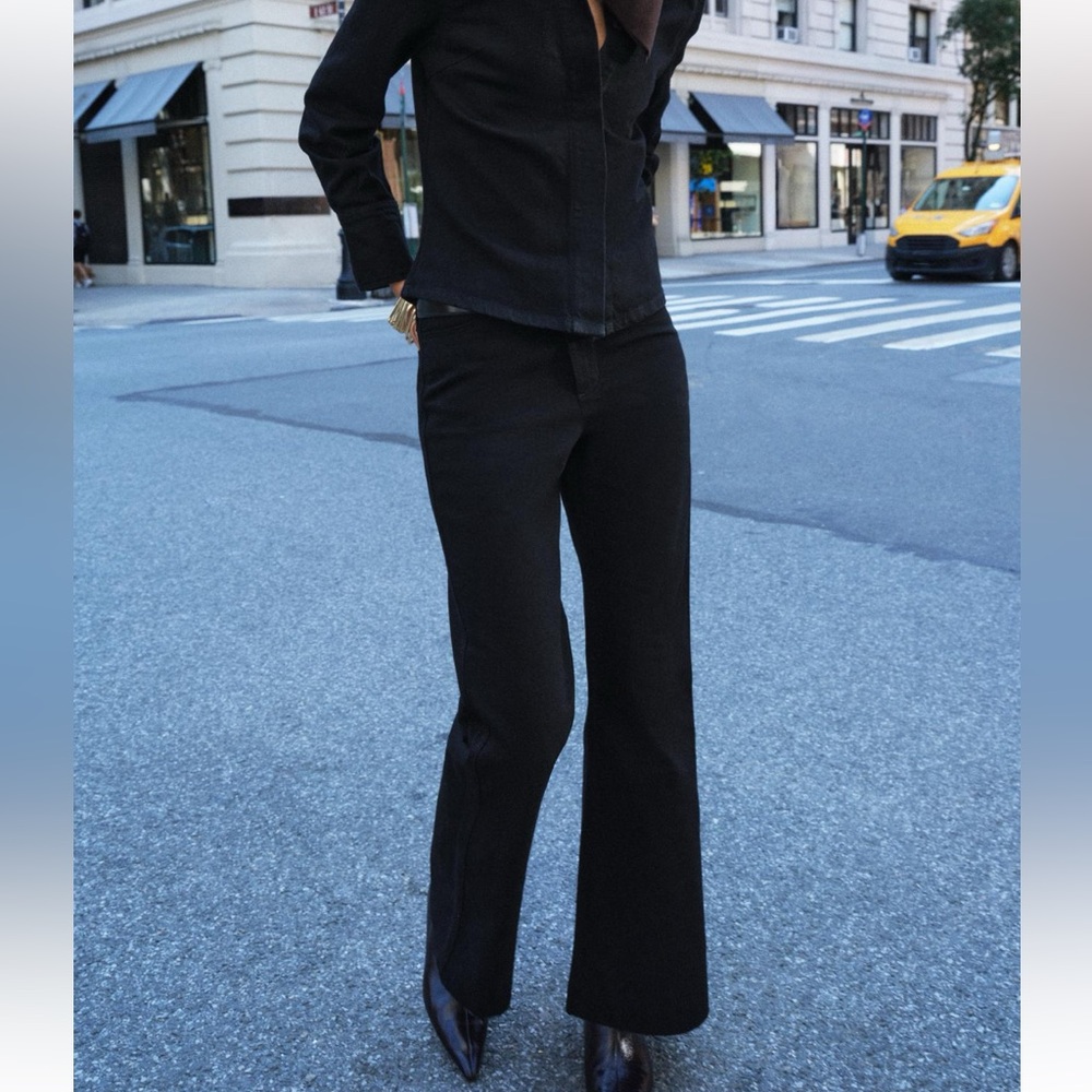 ZARA Mid Rise Bootcut Jeans - Picture 2 of 6